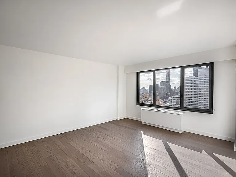 220 E 72nd St #27F — Photo 4