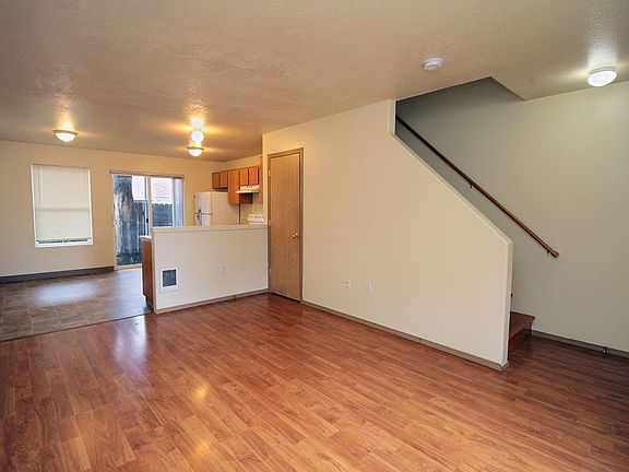 3rd image of 3548 SE 119th Ave APT K