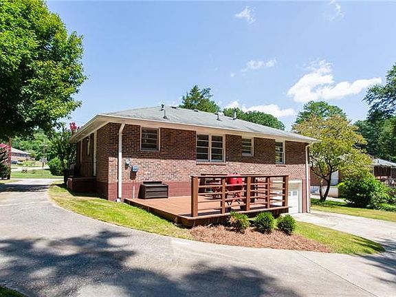 5th image of 3286 Woodview Dr SE
