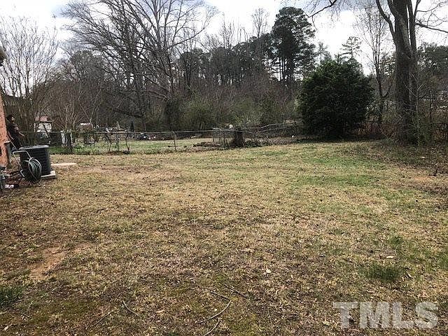 2nd image of 2929 Newark Dr