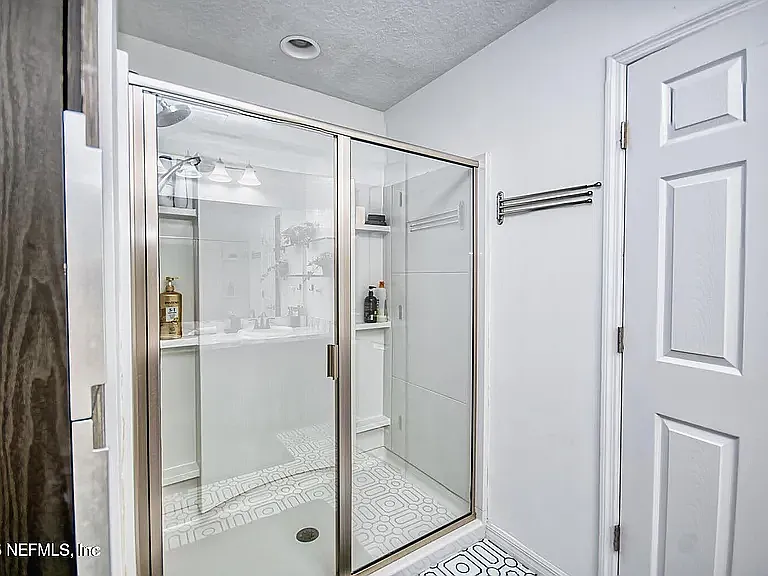 7019 Coldwater Dr — Photo 25