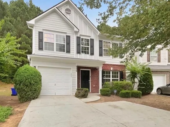 9425 Lakeview Rd, Union City, GA 30291