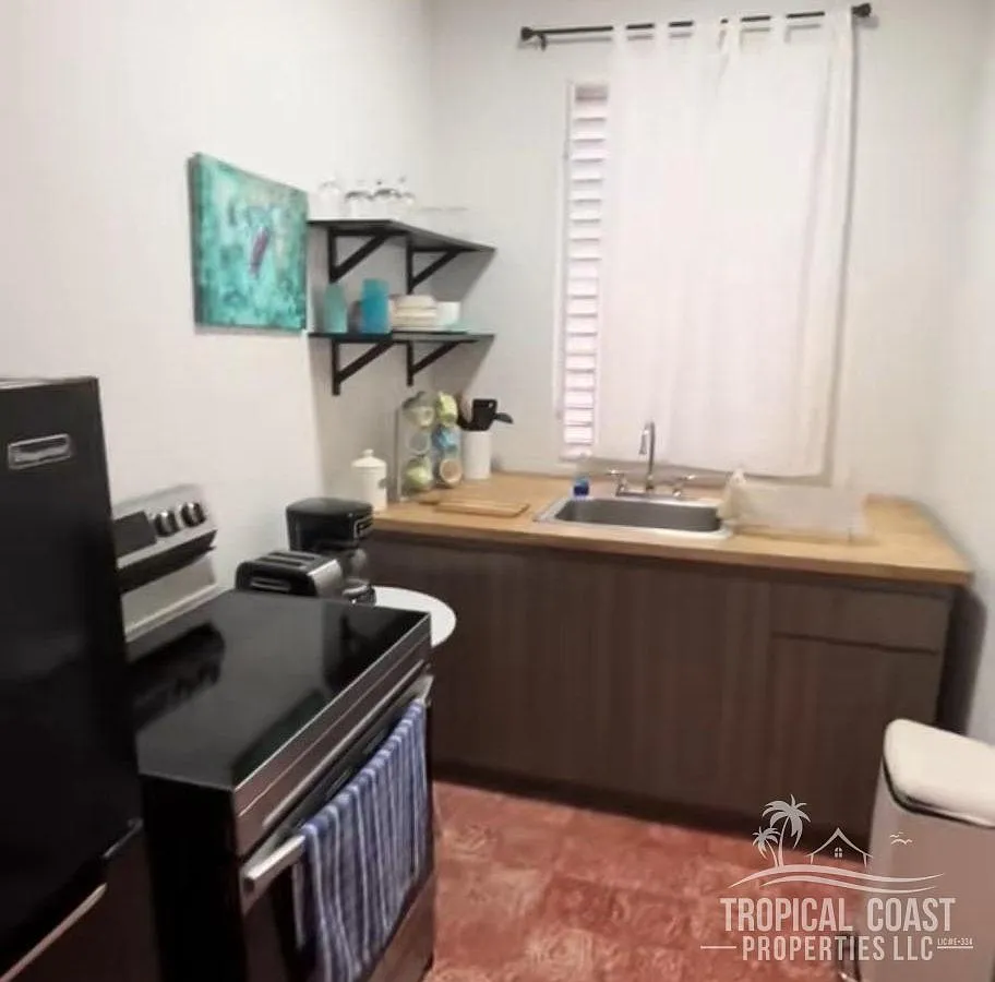 2 bed, 1.0 bath, 975 sqft, $1,600 — Photo 4