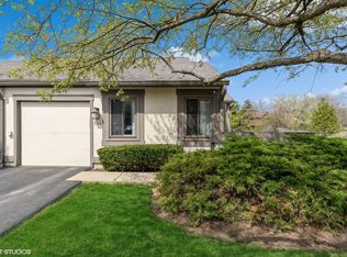 116 Honeysuckle Ct, Rolling Meadows, IL 60008