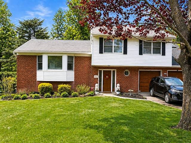 1st image of 221 Falmouth Rd