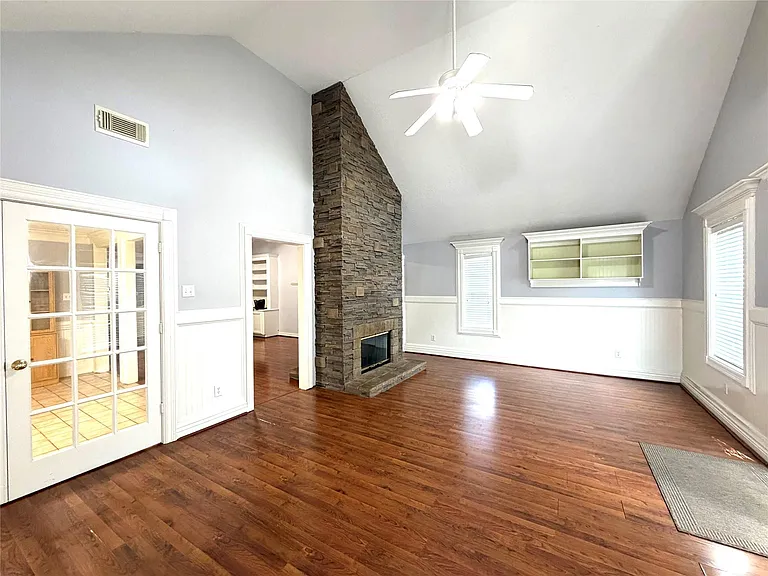 3031 Windmill St — Photo 11