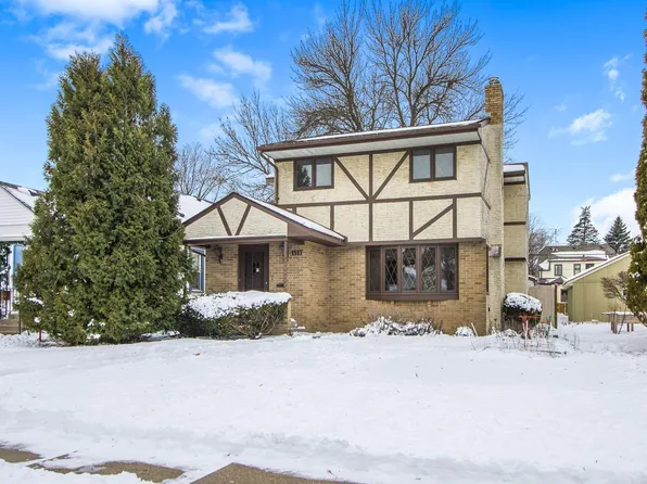 1517 Albert St N, Saint Paul, MN 55108