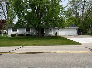 W1008 Pell Lake Dr, Genoa City, WI 53128