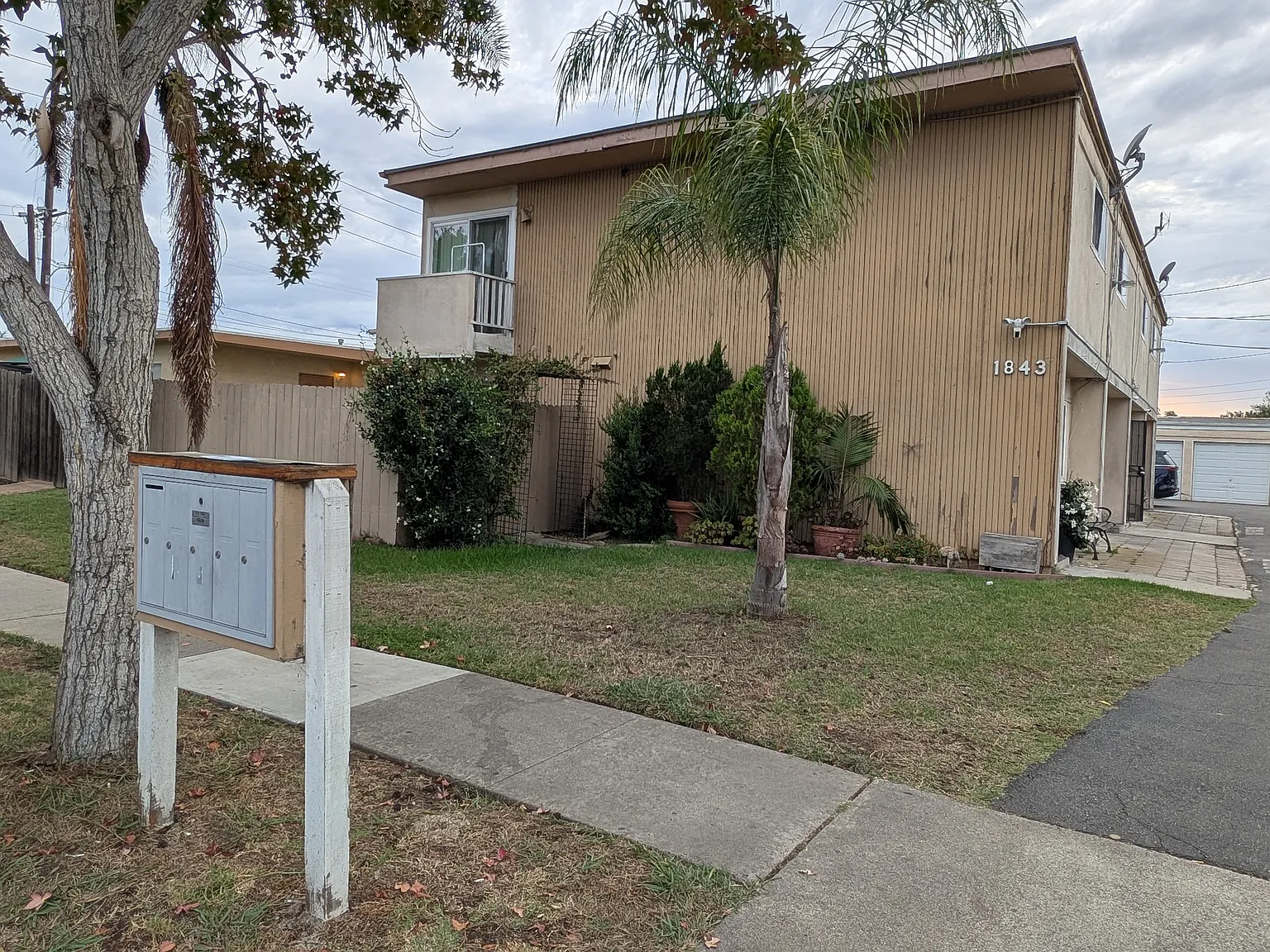 2 bed, 1.5 bath, 920 sqft, $2,950 — Photo 1