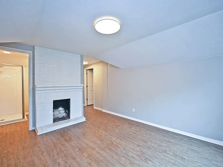 2709 Griffiths Ave — Photo 8