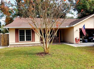 906 Moss Dr, Savannah, GA 31410