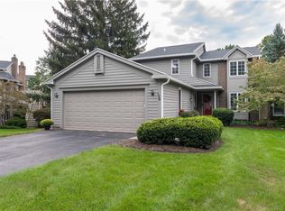 129 Wood Creek Dr, Pittsford, NY 14534