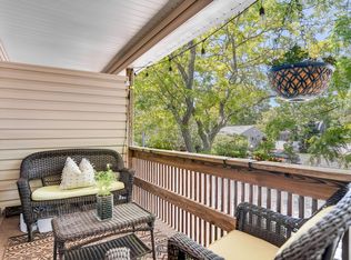 95 Springville Rd APT 17, Hampton Bays, NY 11946