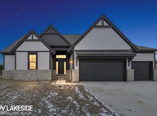 28330 Nadia Ln, Chesterfield, MI 48047