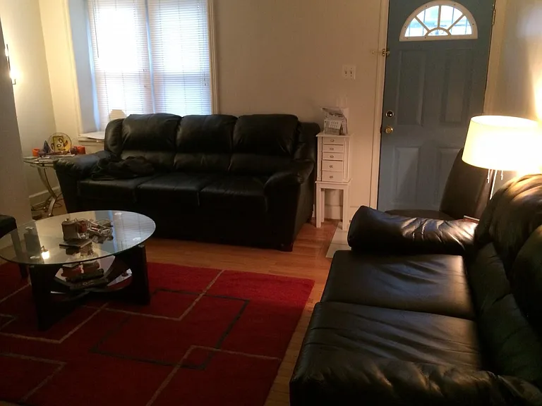 158 Dupont St — Photo 5
