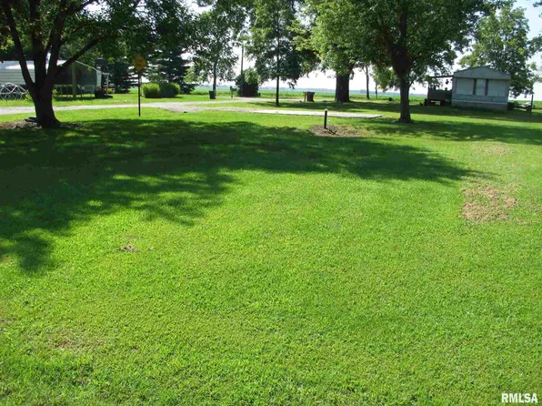 403 S 1st St, Coulterville, IL 62237