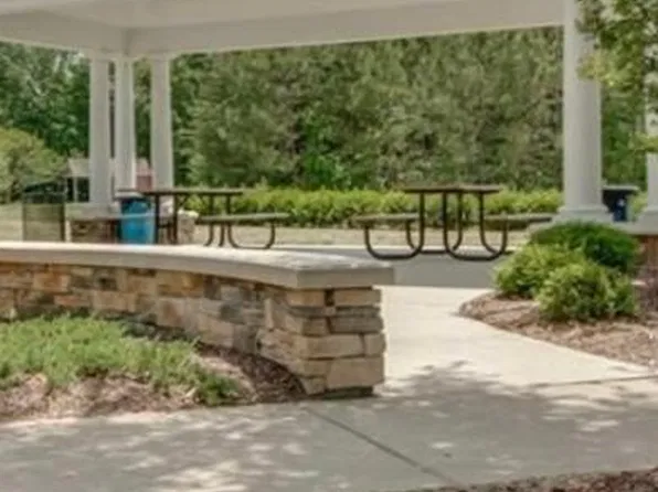 511 Violet Ct, Newport News, VA 23602