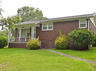 204 Sanders Dr, Greenwood, SC 29649