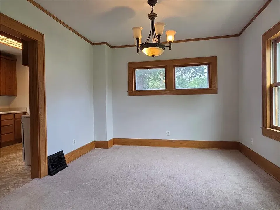2 bed, 1005 sqft, $1,400 — Photo 3
