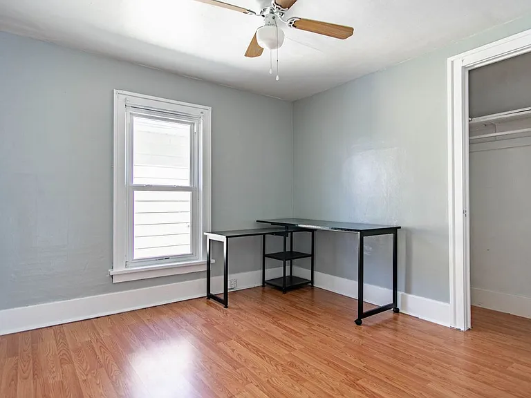 11 Beattie Ave — Photo 7