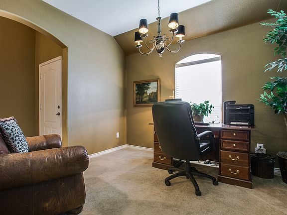 5th image of 13734 Lincolnshire Ln