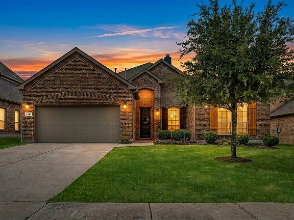 2nd image of 1441 Caruth Ln