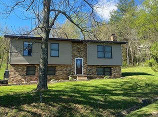 1701 Victory Ave, Grafton, WV 26354