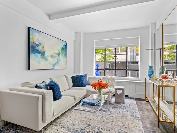 140 East 40th Street image 1 of 10