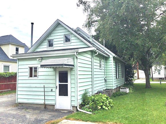 2nd image of 807 S Woodbridge St