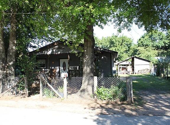 3rd image of 205 Hardeman St