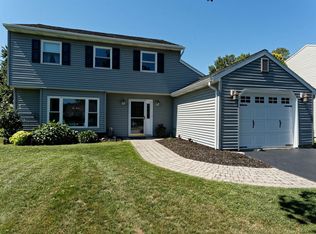 55 Meadowbrook Rd, Watervliet, NY 12189