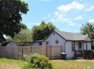 203 24th St NE, Long Beach, WA 98631