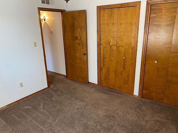 5th image of 2305 E 18th St