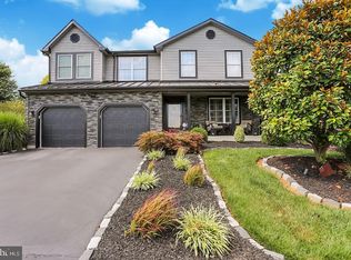 5 Roxberry Dr, Reading, PA 19608