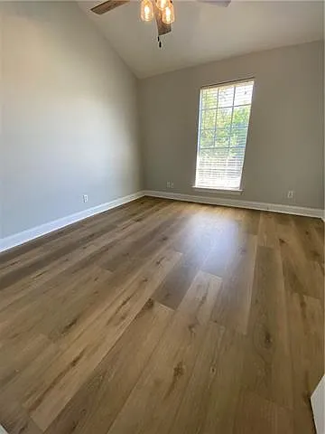 335 Deckbar Ave #B — Photo 16