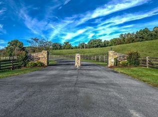 212 Creek Side Ct, Bristol, TN 37620