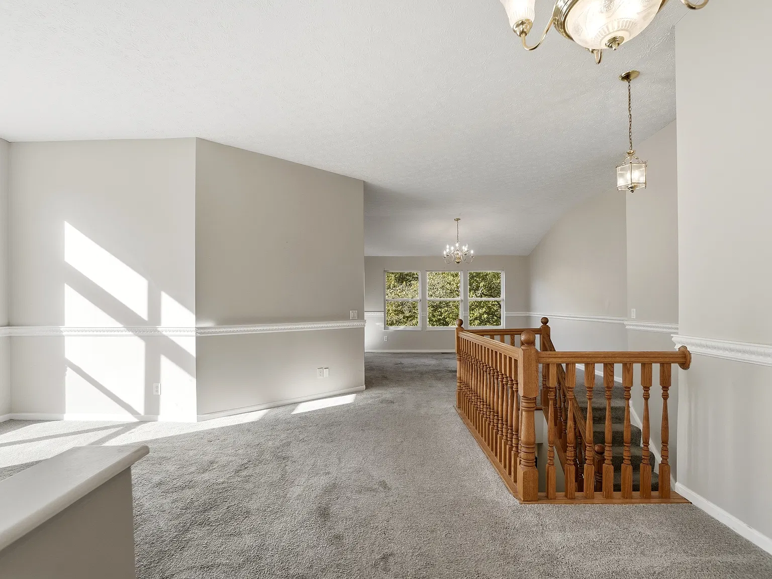 4 bed, 2200 sqft, $2,500 — Photo 3