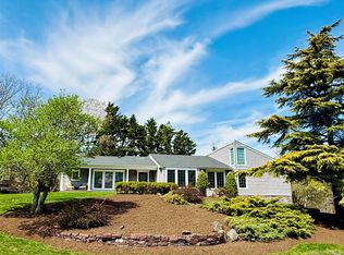 15 Frost Valley Rd, Mount Sinai, NY 11766
