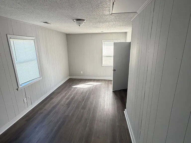 432 N Montgomery St #A — Photo 2