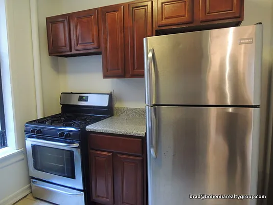 Rented by Bohemia Realty Group | media 6
