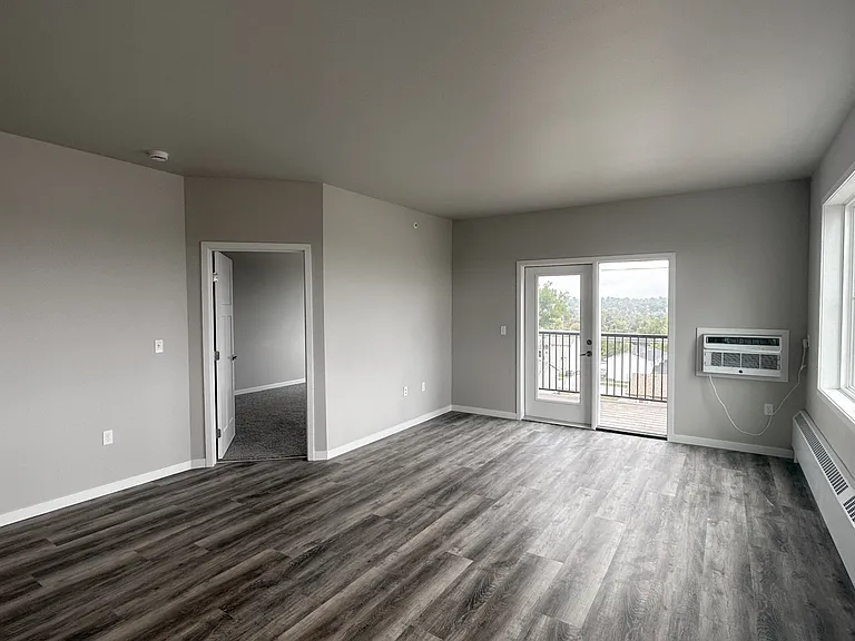 Creekside Apartment Homes — Photo 18