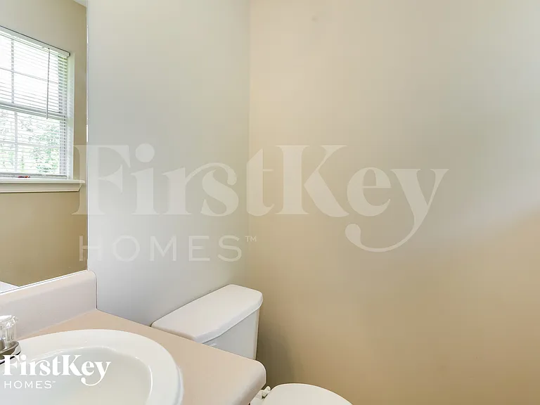 88 Ravenwood Ln — Photo 16