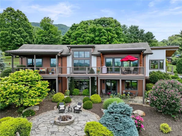 179 Adams Road, Vilas, NC 28692