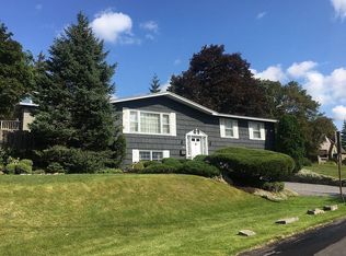 111 Sunnyside Rd, Syracuse, NY 13224