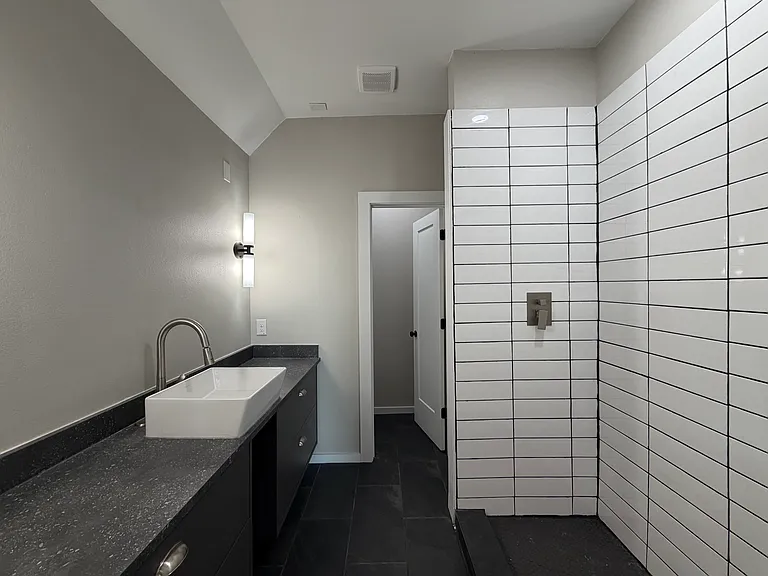 957 Woods Ave — Photo 19