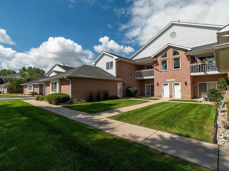 1st image of W241N2545 E Parkway Meadow CIRCLE #7
