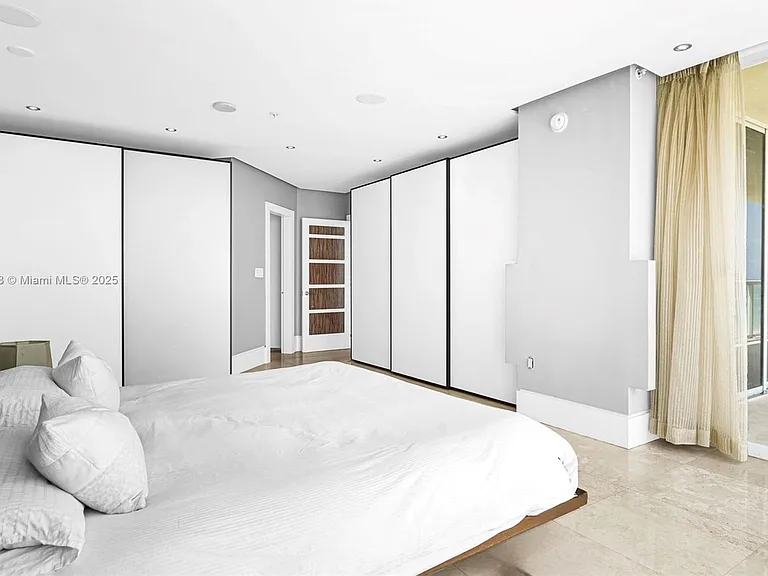 16699 Collins Ave #1103 — Photo 24