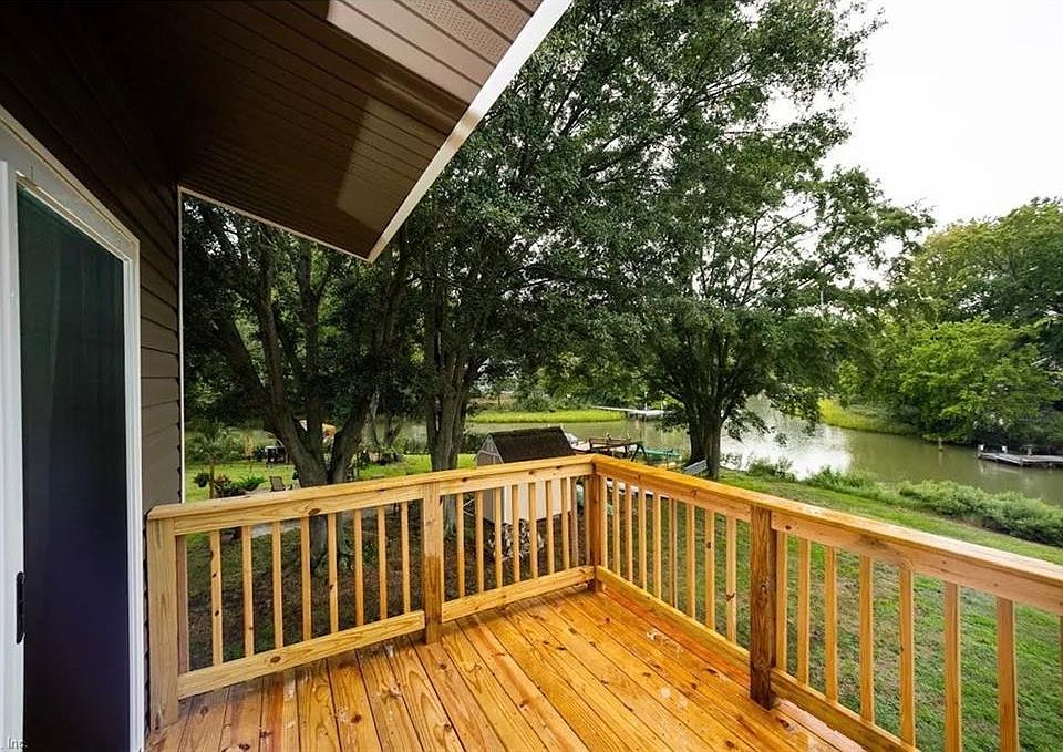 1st image of 315 Riversedge Dr