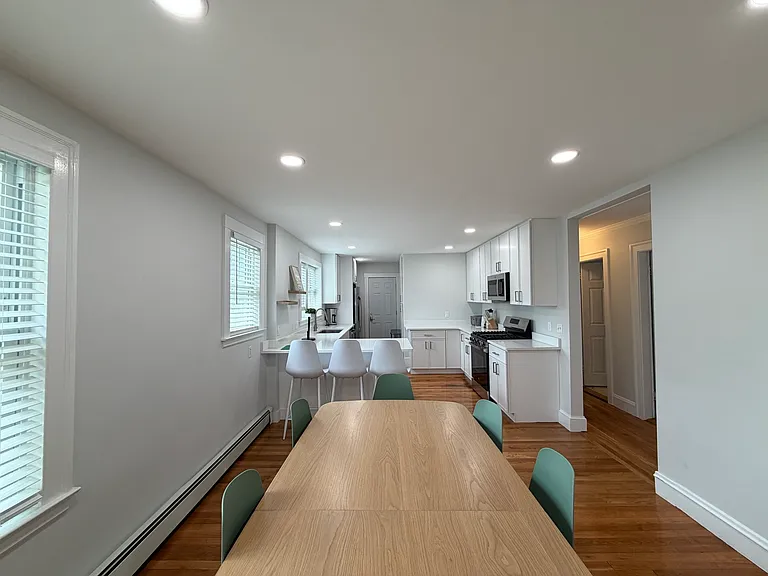 67 Saint James Cir #2 — Photo 4