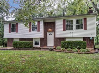 1262 Pine Forest Dr, Amelia, OH 45102